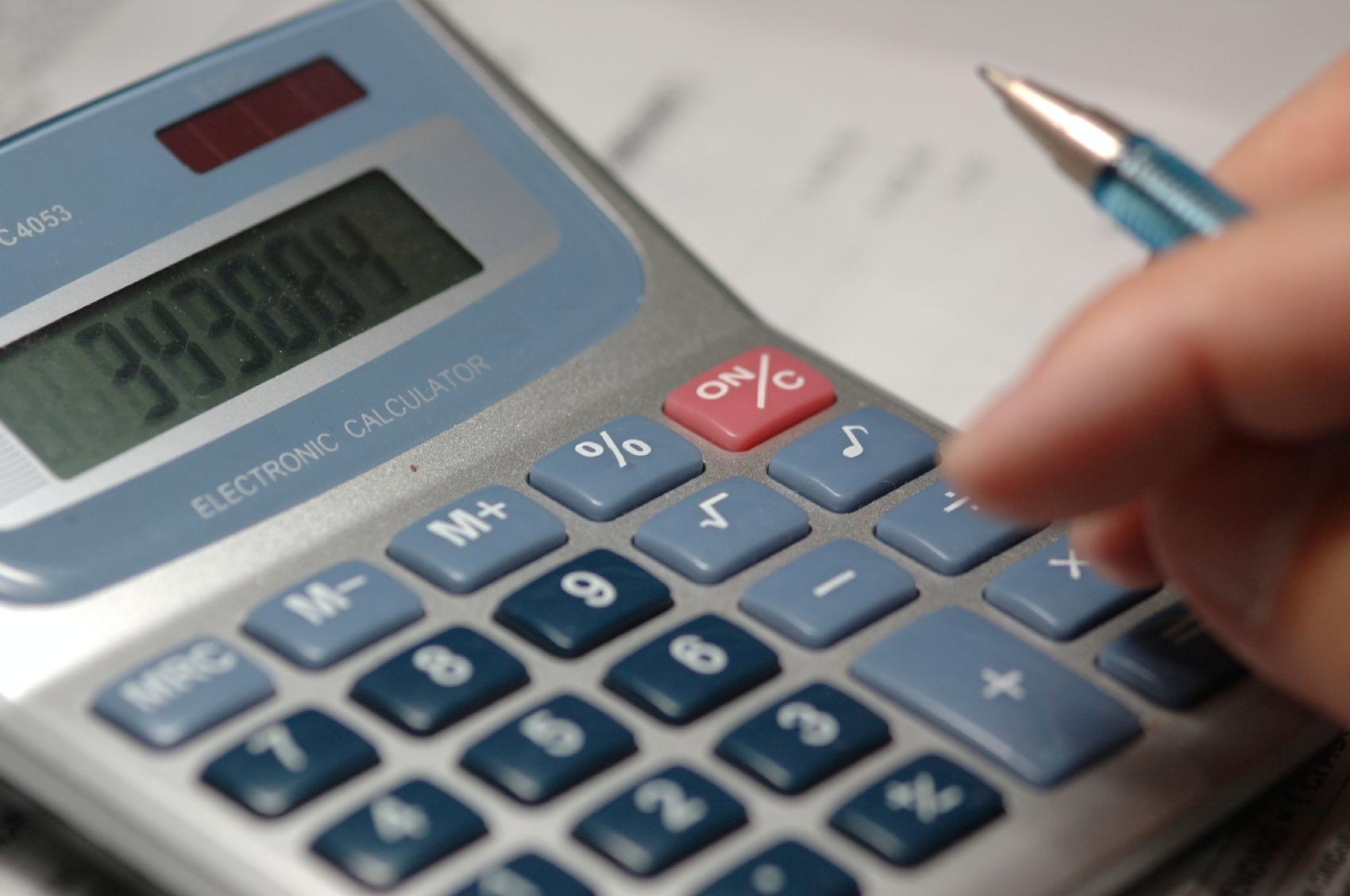 Quanto você vai pagar de IR em 2026? Calculadora mostra