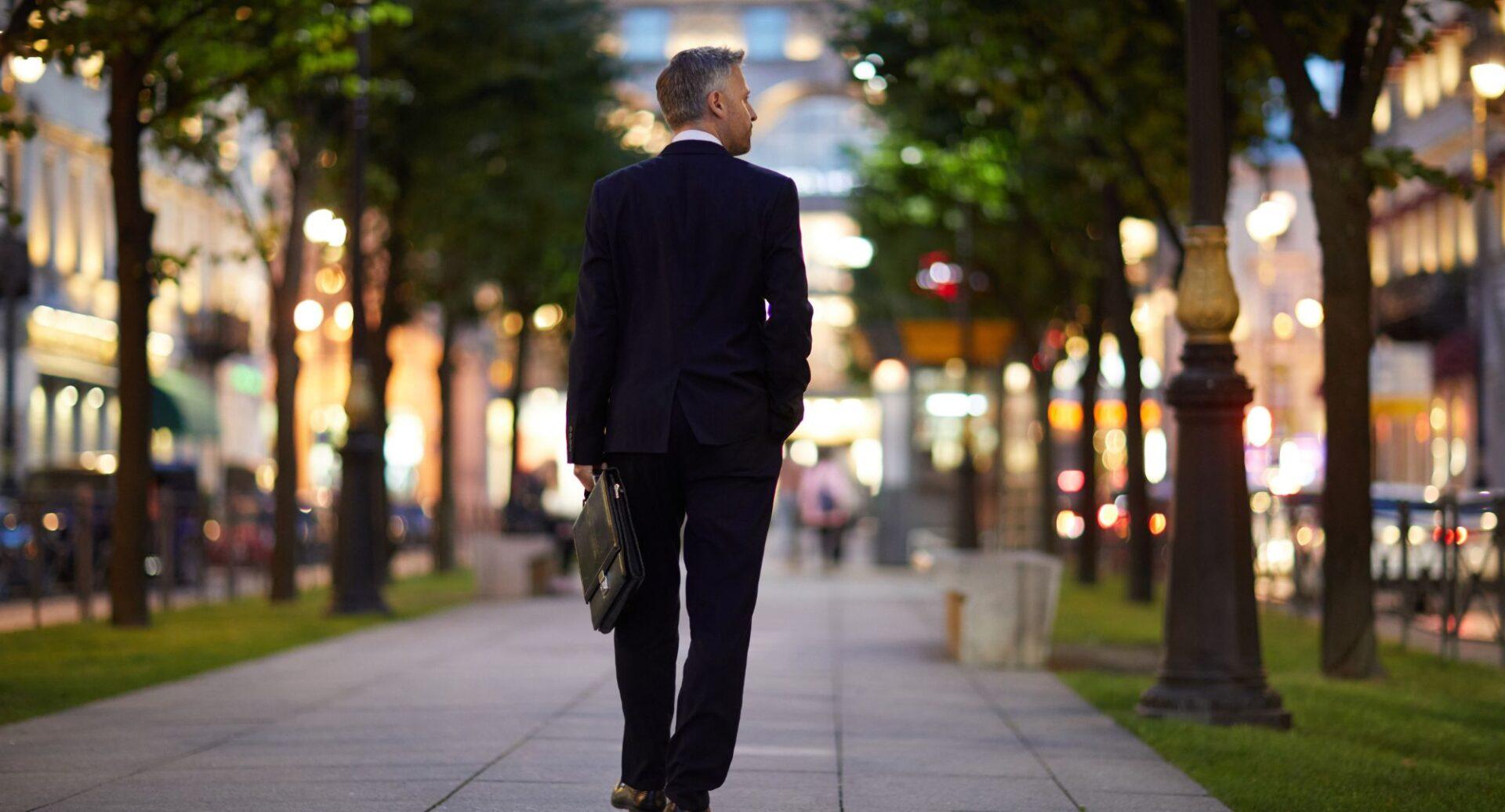 Inbound, outbound e tráfego pago: como orquestrar as três frentes sem virar um caos