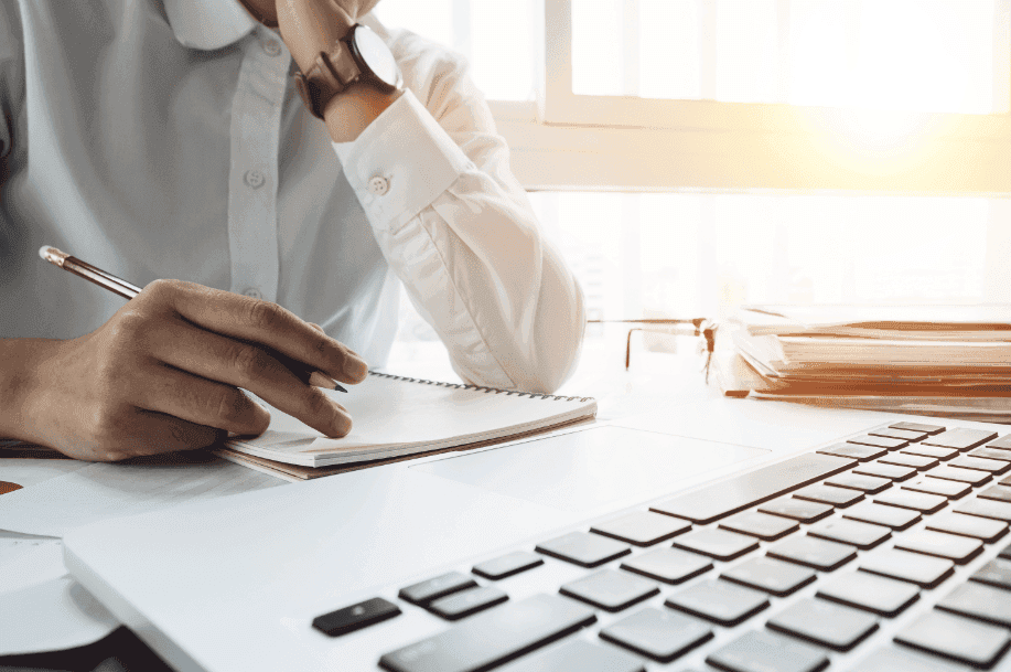 O esgotamento que começa quando o trabalho perde sentido