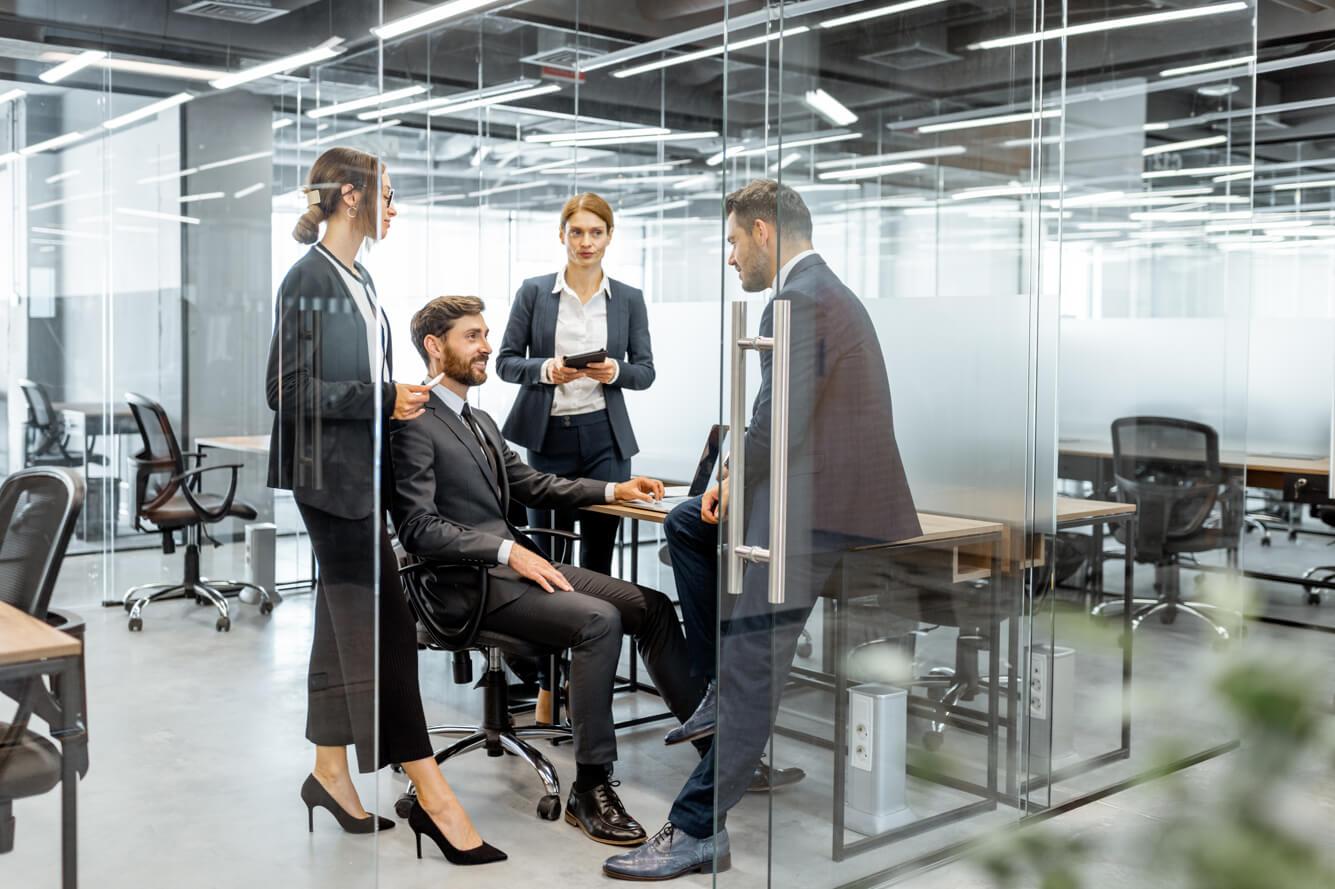 O silêncio estratégico que surge quando líderes falam demais