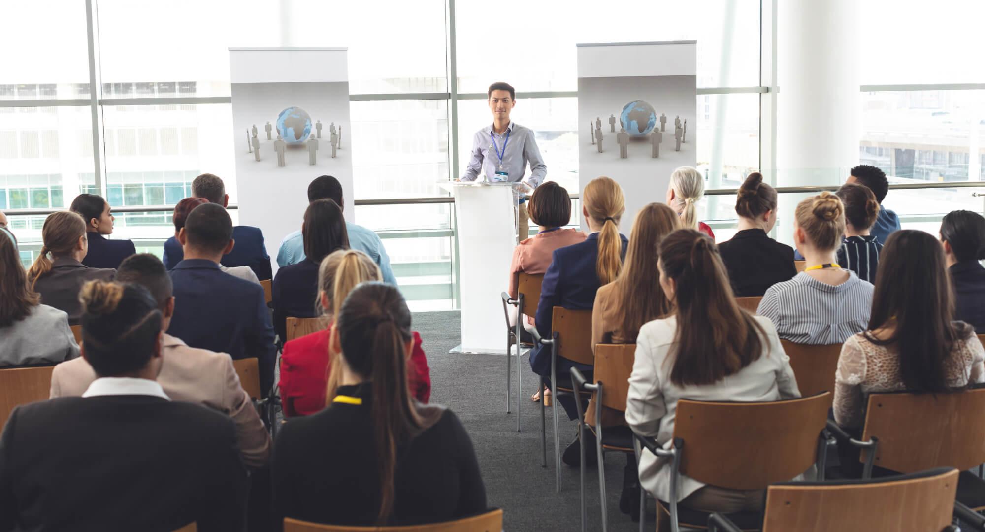 3 formas de encontrar o equilíbrio certo entre confiança e cautela como líder