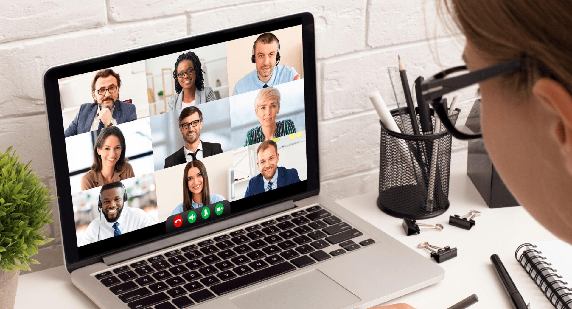 Como desenvolver o espírito de equipe e engajamento em tempos de trabalho híbrido