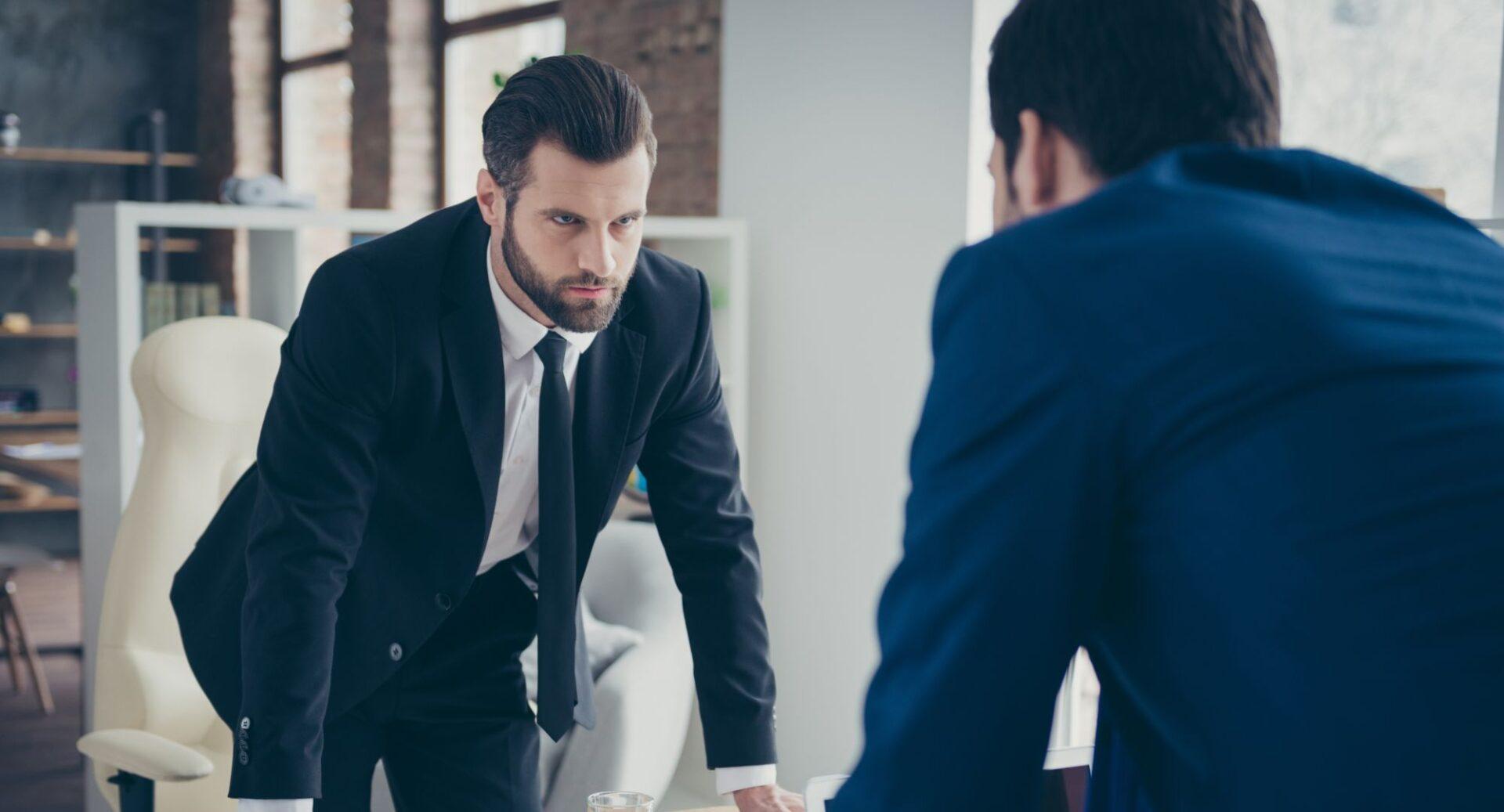 Como a falsa sensação de controle está drenando sua energia no trabalho