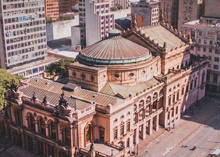 Com presença de Bill de Blasio, HBR Summit Brasil 2026 reúne lideranças globais para discutir gestão em saúde