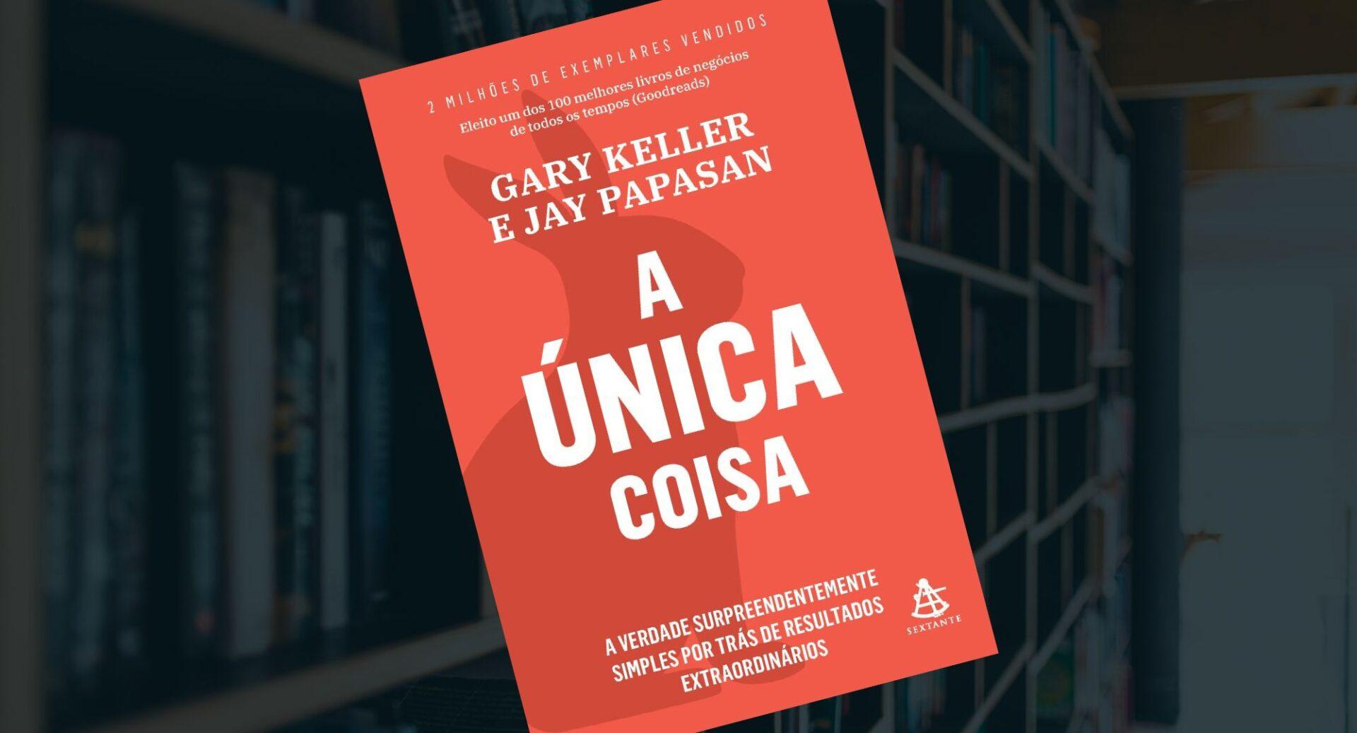 Fazer mais pode estar atrasando sua carreira. Este livro explica por que o foco vence a correria